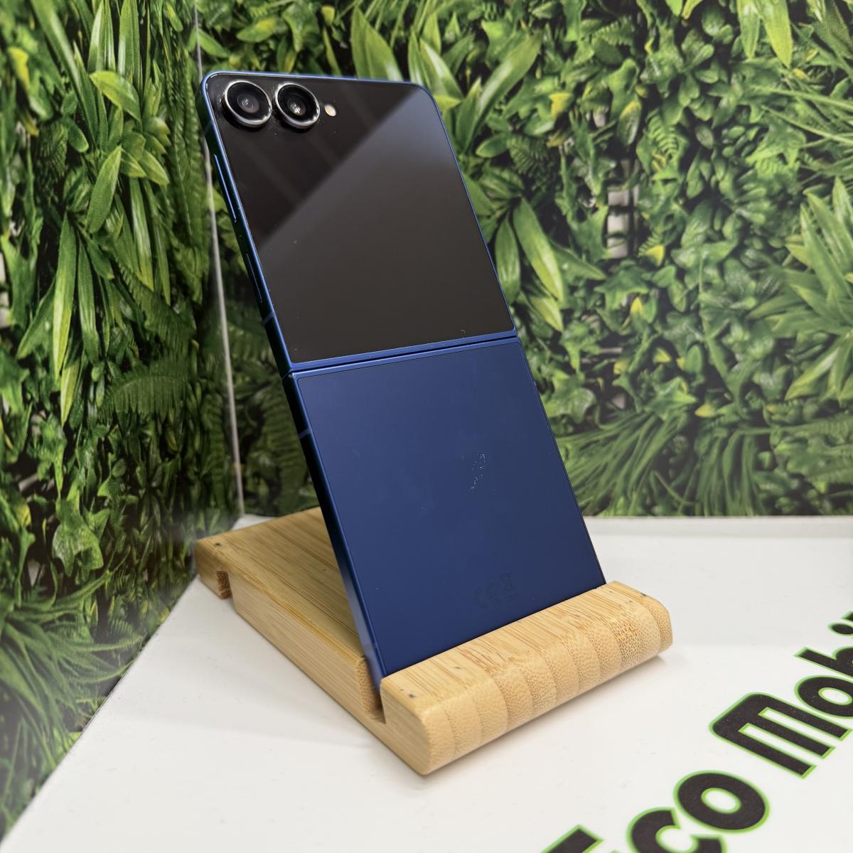 Samsung Galaxy Z Flip7 Kártyafüggetlen 512 GB, 12 hó garancia, Átlagos