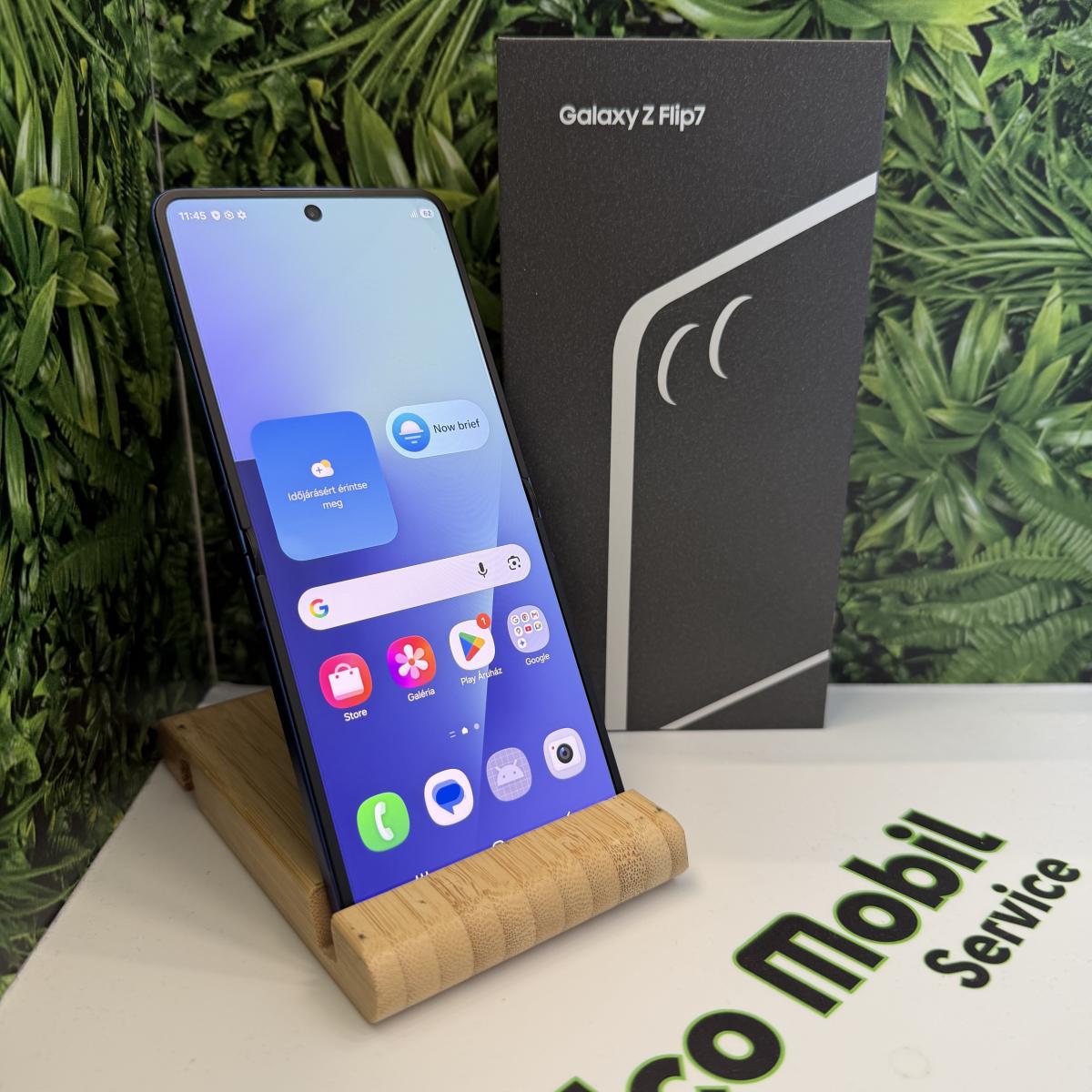 Samsung Galaxy Z Flip 7 Kártyafüggetlen 256 GB, 12 hó garancia, Újszerű