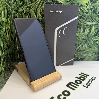 Samsung Galaxy Z Flip 7 Kártyafüggetlen 256 GB, 12 hó garancia, Újszerű