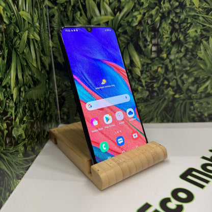 Samsung Galaxy A40 Kártyafüggetlen 64 GB, 12 hó garancia, Használt